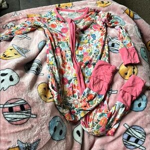 B45 Moizing/Temu Bamboo Convertible Footie— Floral Print, 18-24 months, GUC